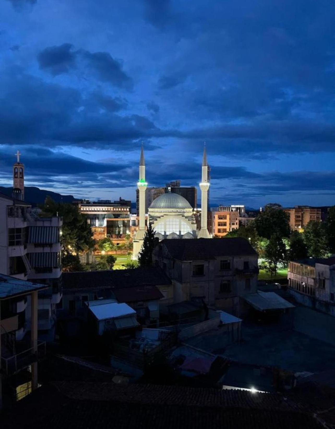 Horizont Apart-Hotel Shkodër エクステリア 写真
