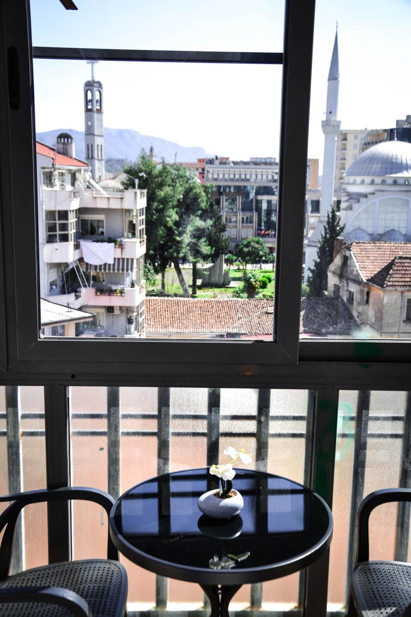 Horizont Apart-Hotel Shkodër エクステリア 写真